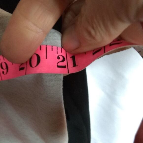 Hoodie    - Picture 8 of 9